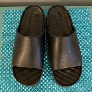 Nike Black Calm Side Slide Sandals Flip-Flops Unisex: Men Size 11 Women Size 12